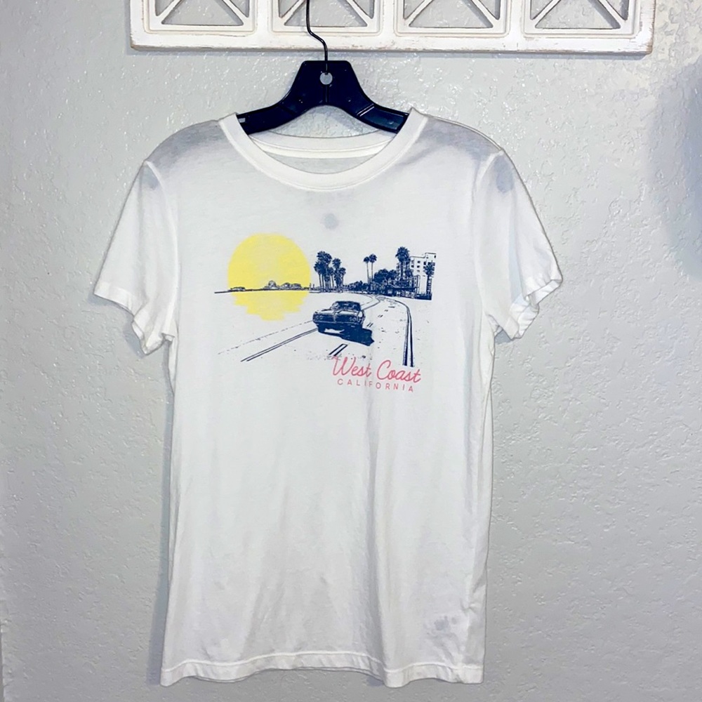 Free State brand. Color white. Size large but runs very small so like a small.